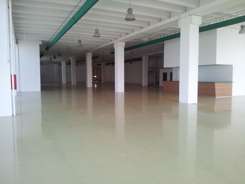 Piano terra 1.560 mq commerciali vetrati Trezzano Via L. da Vinci 101 | Lanzone Immobiliare S.r.l.